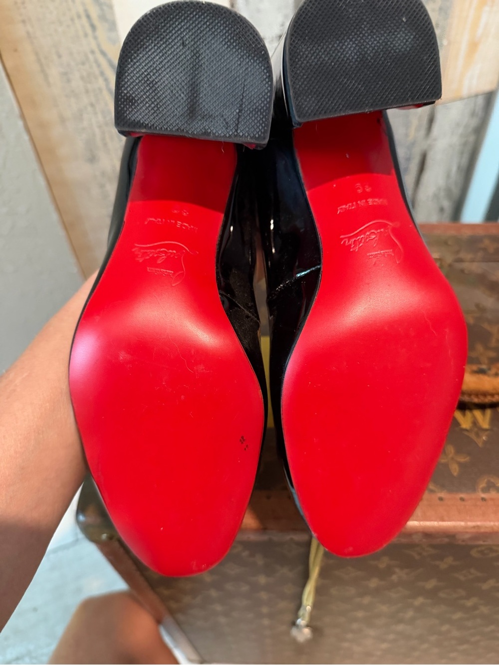 CL Black Patent Round-Toe Pumps - Picture 5 of 6